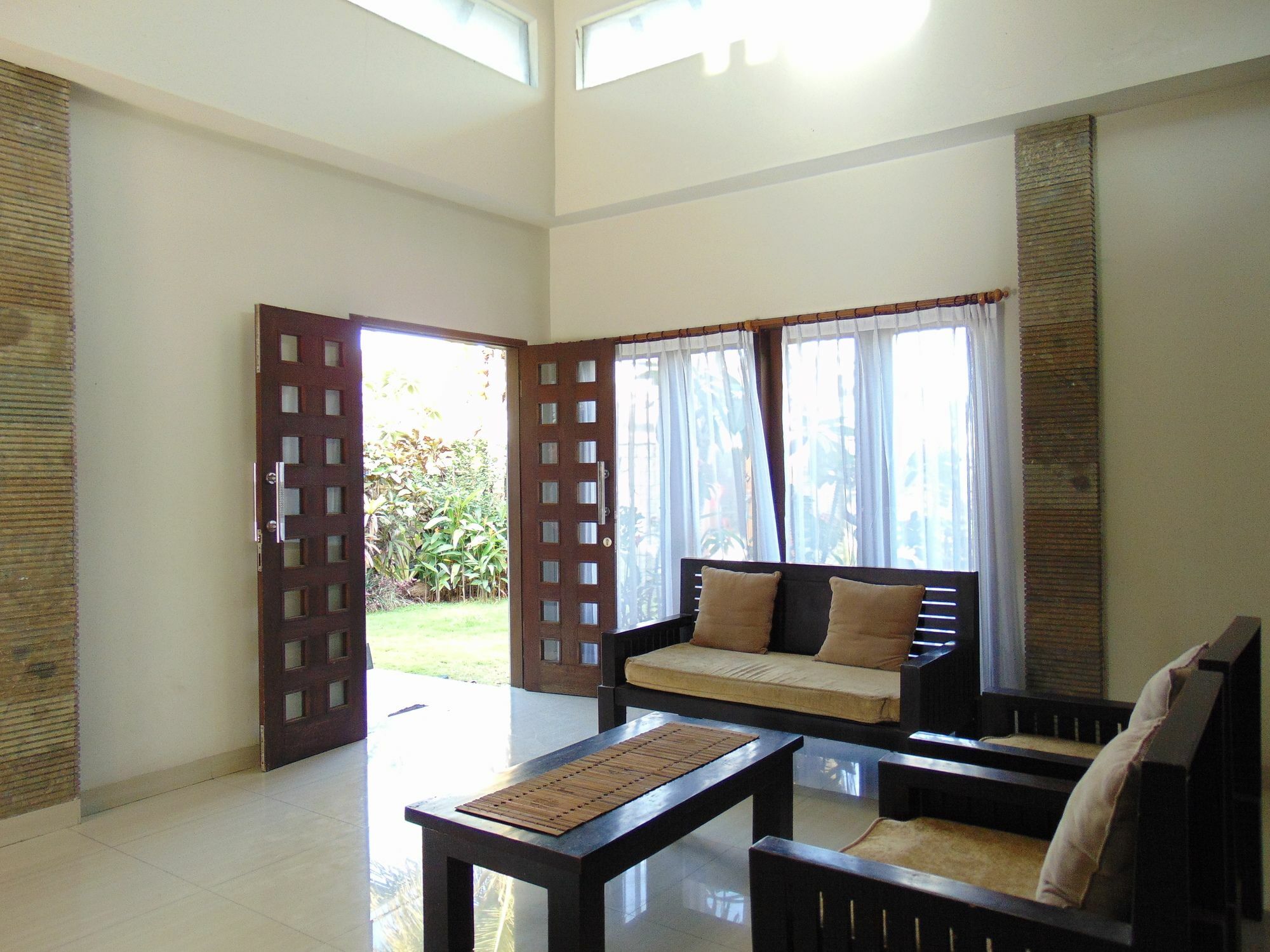 Baik Baik Homestay Пекату Экстерьер фото